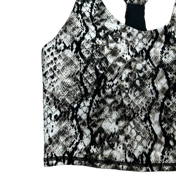 2/$30 Kyodan Snakeskin Print Athleisure Sports Bra Crop Top Built in Bra Size XS - Picture 3 of 8